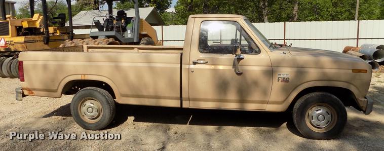 image for item DP9387 1986 Ford F150 pickup truck