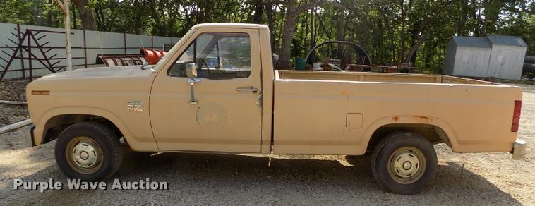 image for item DP9387 1986 Ford F150 pickup truck