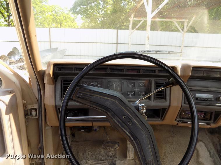 image for item DP9387 1986 Ford F150 pickup truck