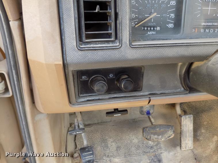 image for item DP9387 1986 Ford F150 pickup truck