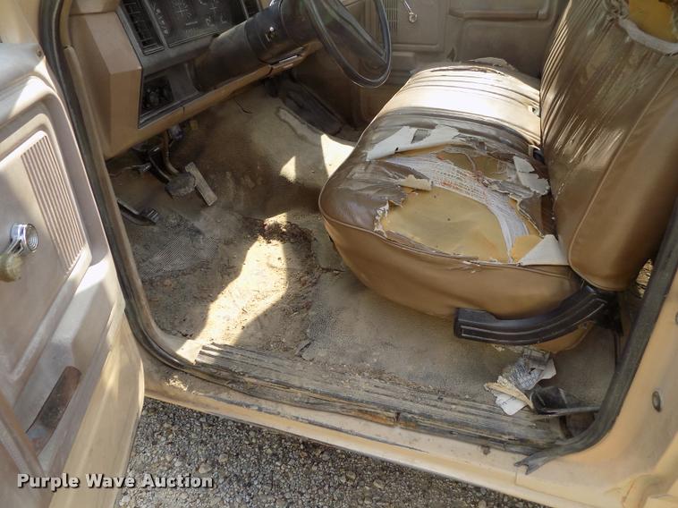 image for item DP9387 1986 Ford F150 pickup truck