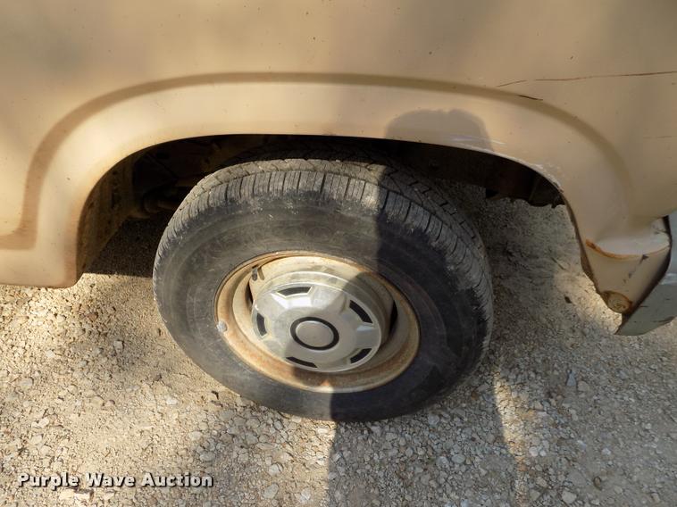 image for item DP9387 1986 Ford F150 pickup truck