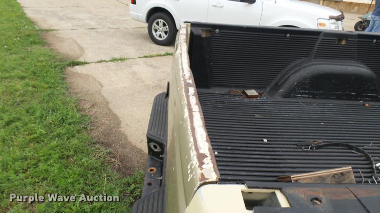 image for item DQ9059 1991 Chevrolet Silverado 1500 pickup truck