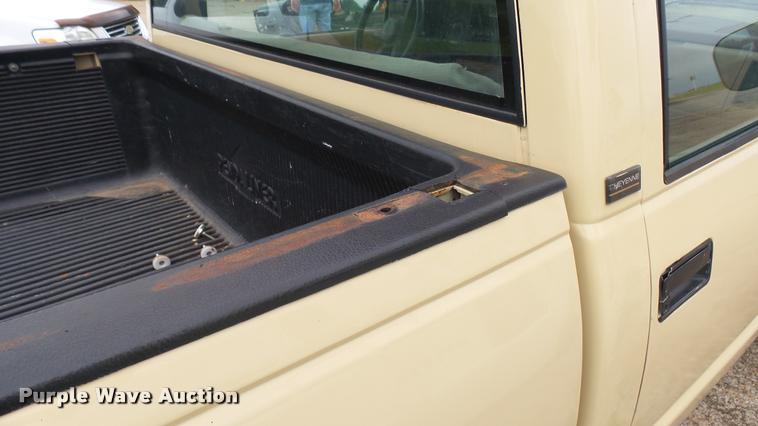 image for item DQ9059 1991 Chevrolet Silverado 1500 pickup truck