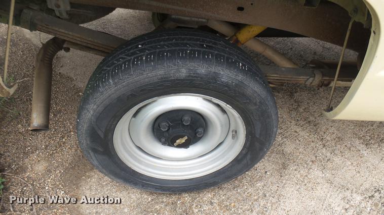 image for item DQ9059 1991 Chevrolet Silverado 1500 pickup truck