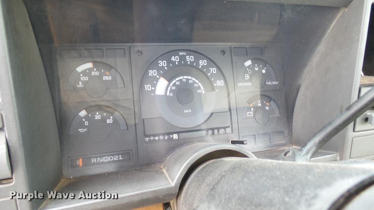 image for item DQ9059 1991 Chevrolet Silverado 1500 pickup truck