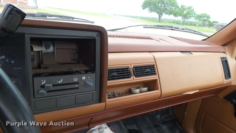 image for item DQ9059 1991 Chevrolet Silverado 1500 pickup truck