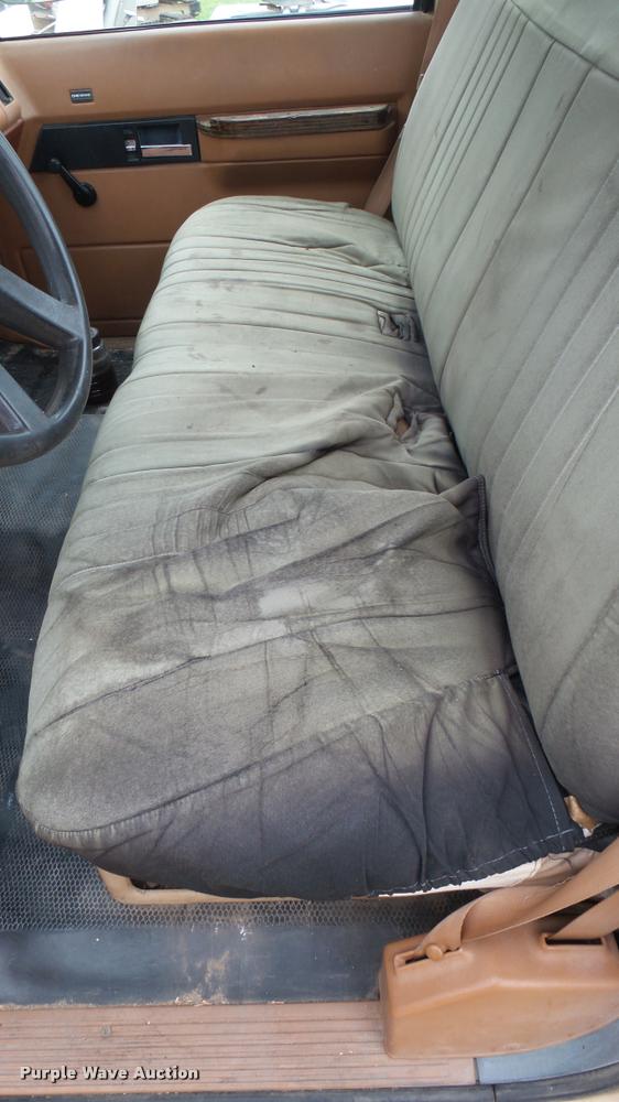 image for item DQ9059 1991 Chevrolet Silverado 1500 pickup truck