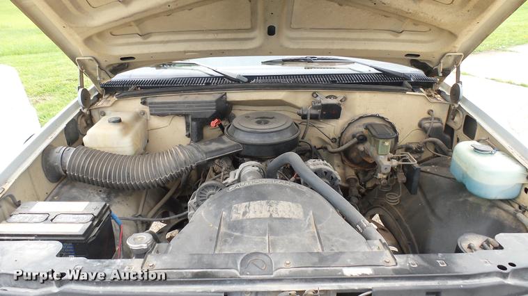 image for item DQ9059 1991 Chevrolet Silverado 1500 pickup truck