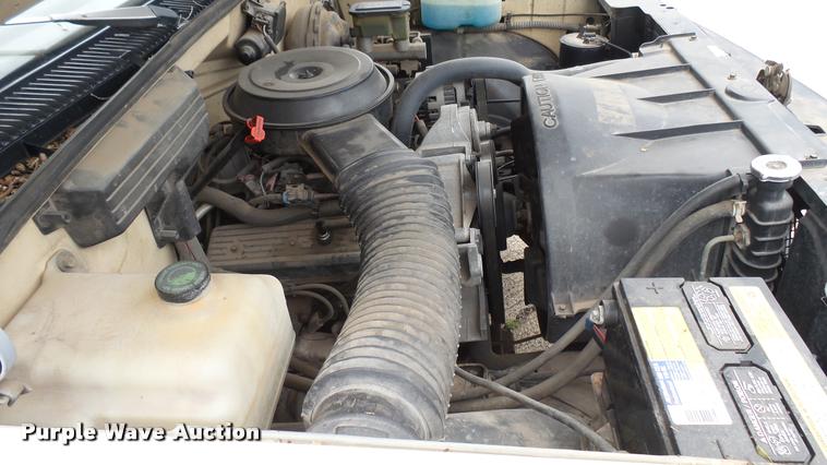 image for item DQ9059 1991 Chevrolet Silverado 1500 pickup truck