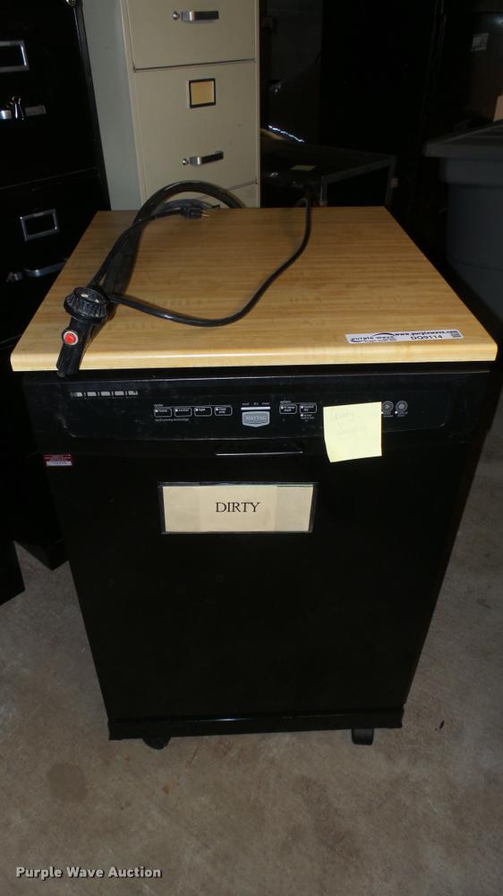 Maytag dishwasher in Wichita, KS Item DQ9114 sold Purple Wave
