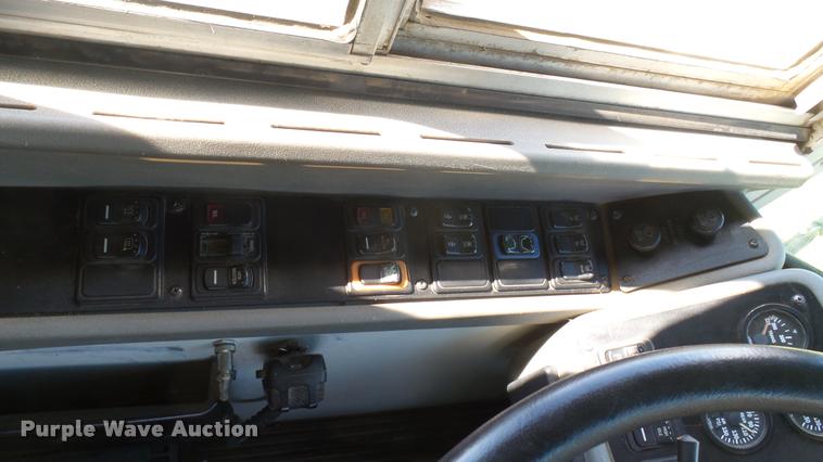 image for item DQ9181 2003 Blue Bird TC2000 school bus