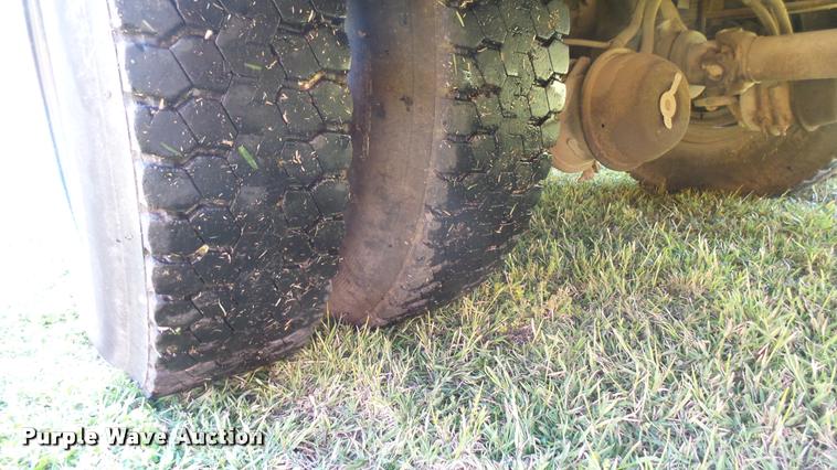 image for item DQ9181 2003 Blue Bird TC2000 school bus