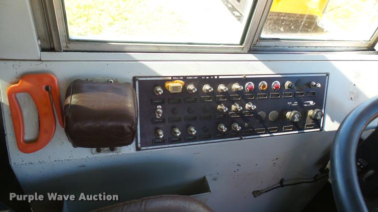 image for item DQ9182 2000 Blue Bird TC2000 school bus