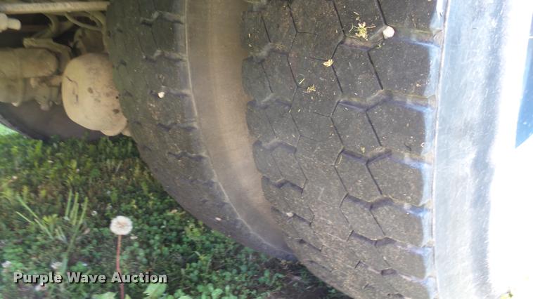 image for item DQ9182 2000 Blue Bird TC2000 school bus