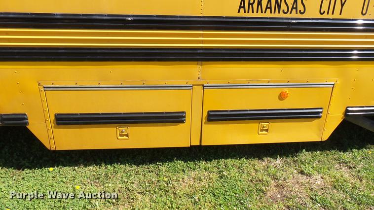 image for item DQ9182 2000 Blue Bird TC2000 school bus