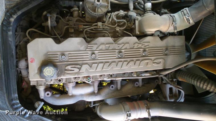 image for item DQ9182 2000 Blue Bird TC2000 school bus