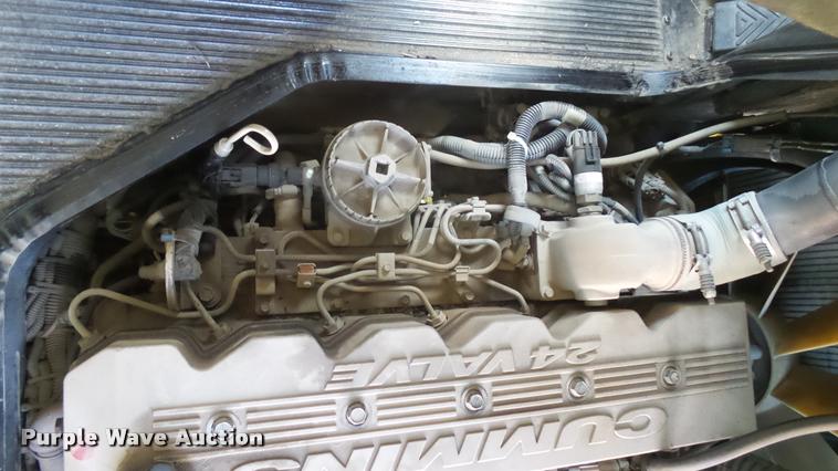 image for item DQ9182 2000 Blue Bird TC2000 school bus