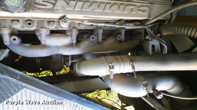 image for item DQ9182 2000 Blue Bird TC2000 school bus