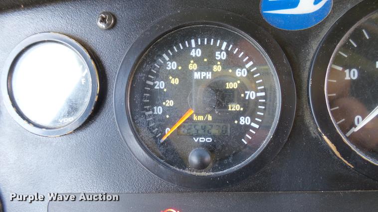 image for item DQ9183 2001 Blue Bird TC2000 school bus