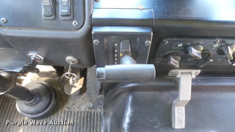 image for item DQ9183 2001 Blue Bird TC2000 school bus