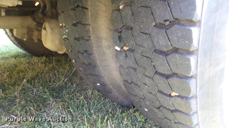 image for item DQ9183 2001 Blue Bird TC2000 school bus