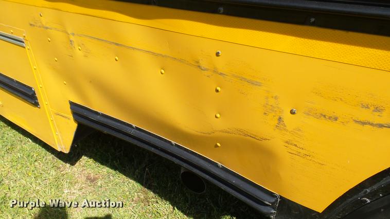 image for item DQ9183 2001 Blue Bird TC2000 school bus