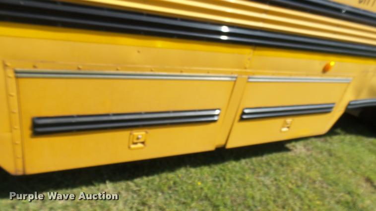 image for item DQ9183 2001 Blue Bird TC2000 school bus