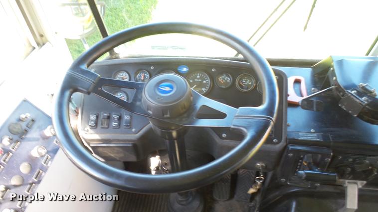 image for item DQ9185 2001 Blue Bird TC2000 school bus