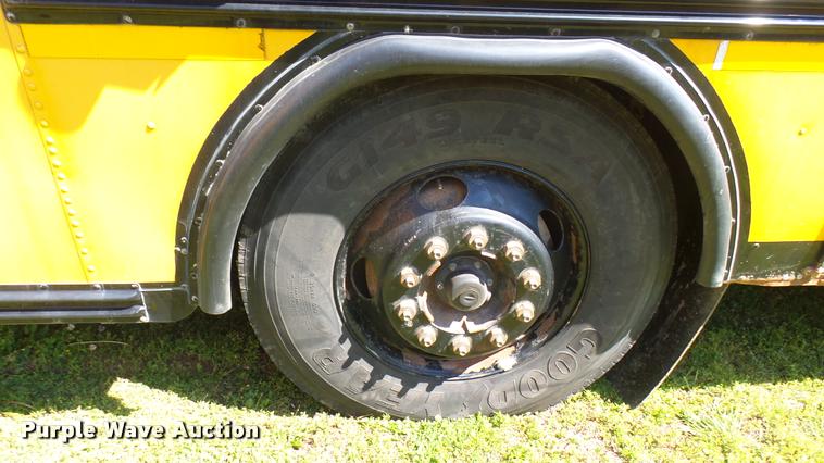 image for item DQ9185 2001 Blue Bird TC2000 school bus