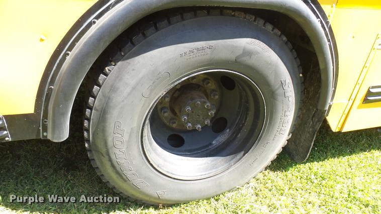 image for item DQ9185 2001 Blue Bird TC2000 school bus