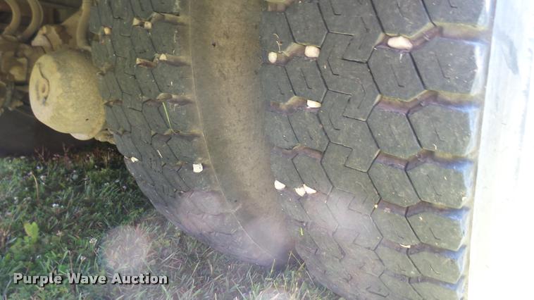 image for item DQ9185 2001 Blue Bird TC2000 school bus