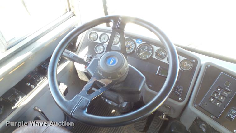 image for item DQ9186 2005 Blue Bird All American school bus