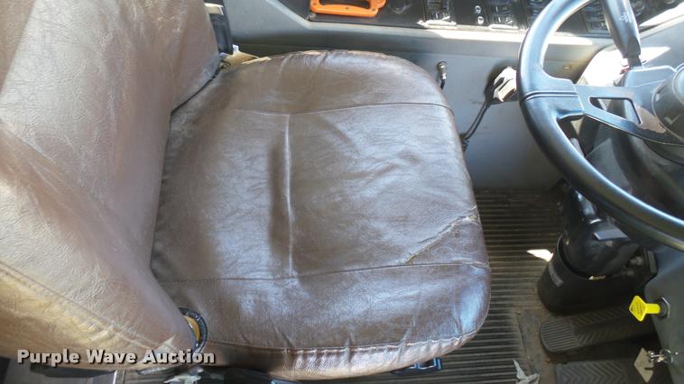 image for item DQ9186 2005 Blue Bird All American school bus