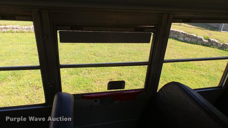 image for item DQ9186 2005 Blue Bird All American school bus