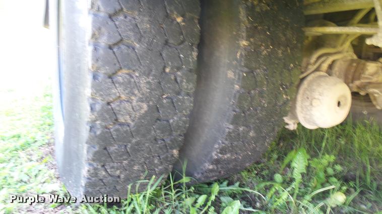 image for item DQ9186 2005 Blue Bird All American school bus