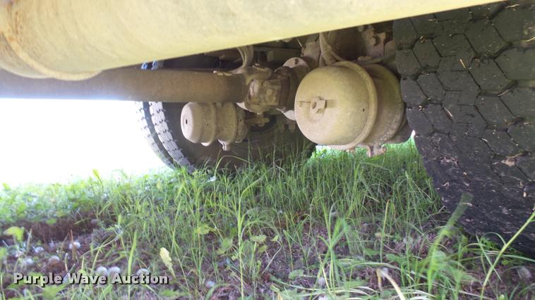 image for item DQ9186 2005 Blue Bird All American school bus