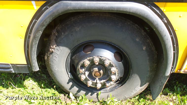 image for item DQ9186 2005 Blue Bird All American school bus