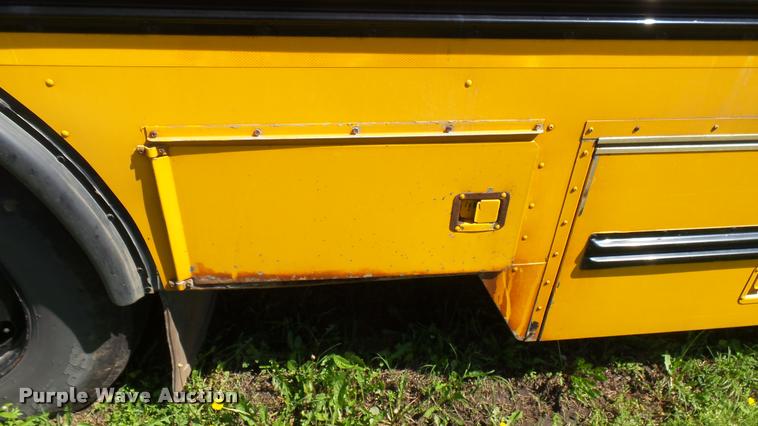 image for item DQ9186 2005 Blue Bird All American school bus