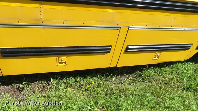 image for item DQ9186 2005 Blue Bird All American school bus