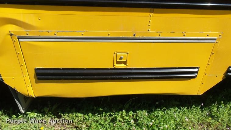 image for item DQ9186 2005 Blue Bird All American school bus