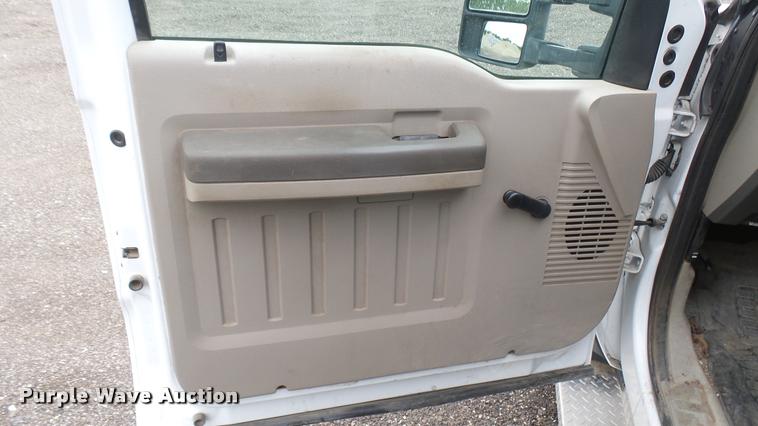 image for item DQ9206 2009 Ford F450 Super Duty service truck
