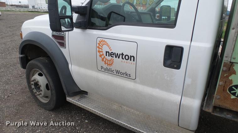 image for item DQ9206 2009 Ford F450 Super Duty service truck