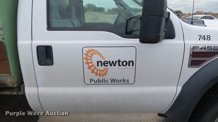 image for item DQ9206 2009 Ford F450 Super Duty service truck