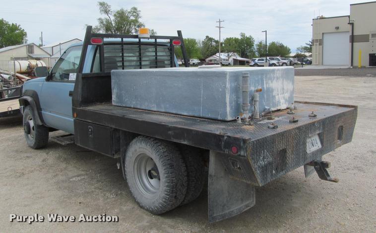 image for item J2562 1991 Chevrolet 3500 flatbed pickup truck