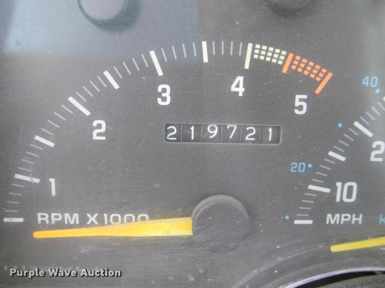 image for item J2562 1991 Chevrolet 3500 flatbed pickup truck