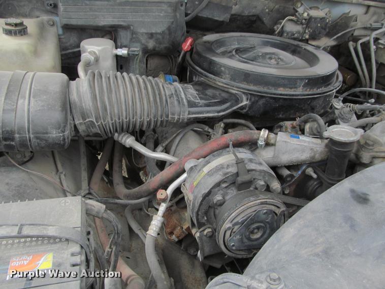 image for item J2562 1991 Chevrolet 3500 flatbed pickup truck