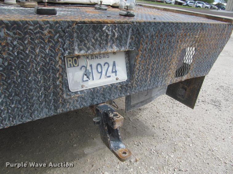 image for item J2562 1991 Chevrolet 3500 flatbed pickup truck