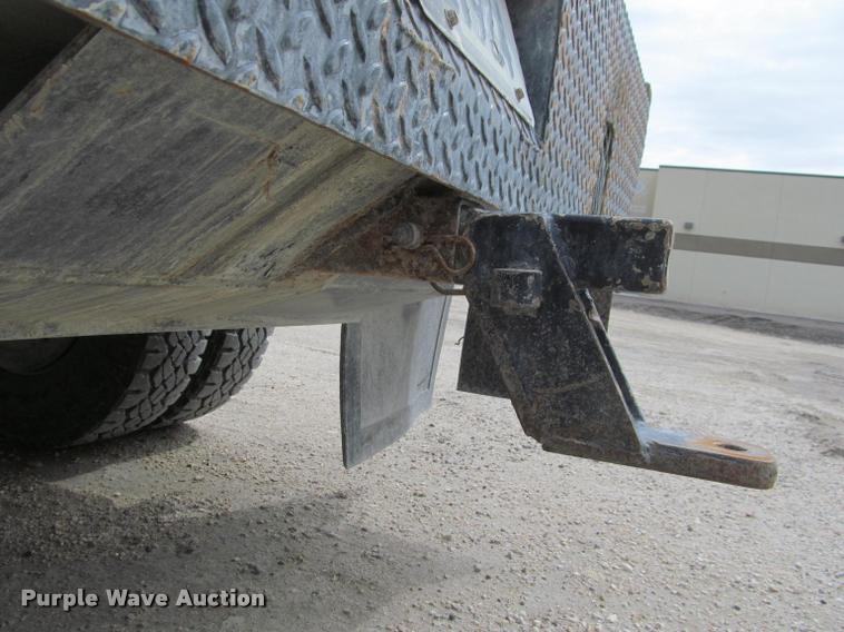 image for item J2562 1991 Chevrolet 3500 flatbed pickup truck