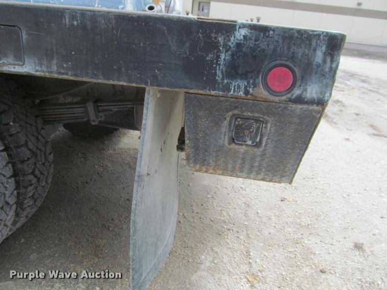 image for item J2562 1991 Chevrolet 3500 flatbed pickup truck